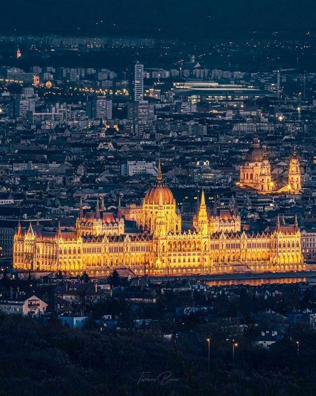 U Home Central Budapeste Exterior foto