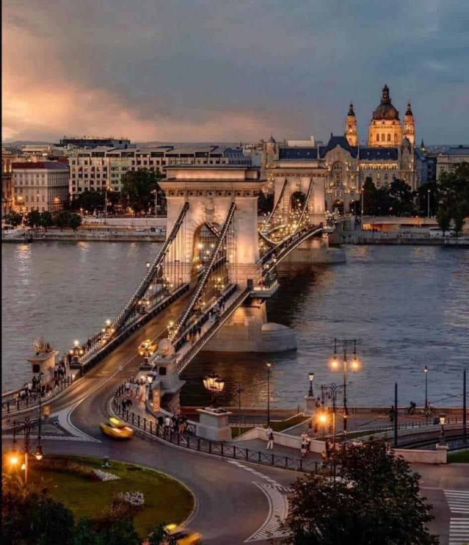 U Home Central Budapeste Exterior foto